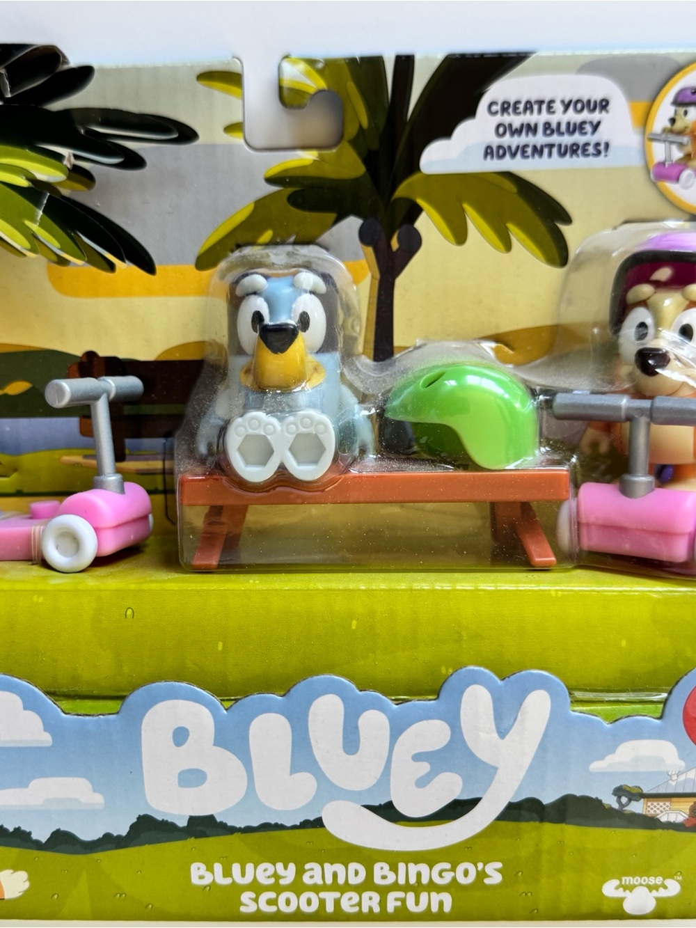 NIB Bluey & Bingo's Scooter Fun Playset Articulated Figure & Accessory Pack